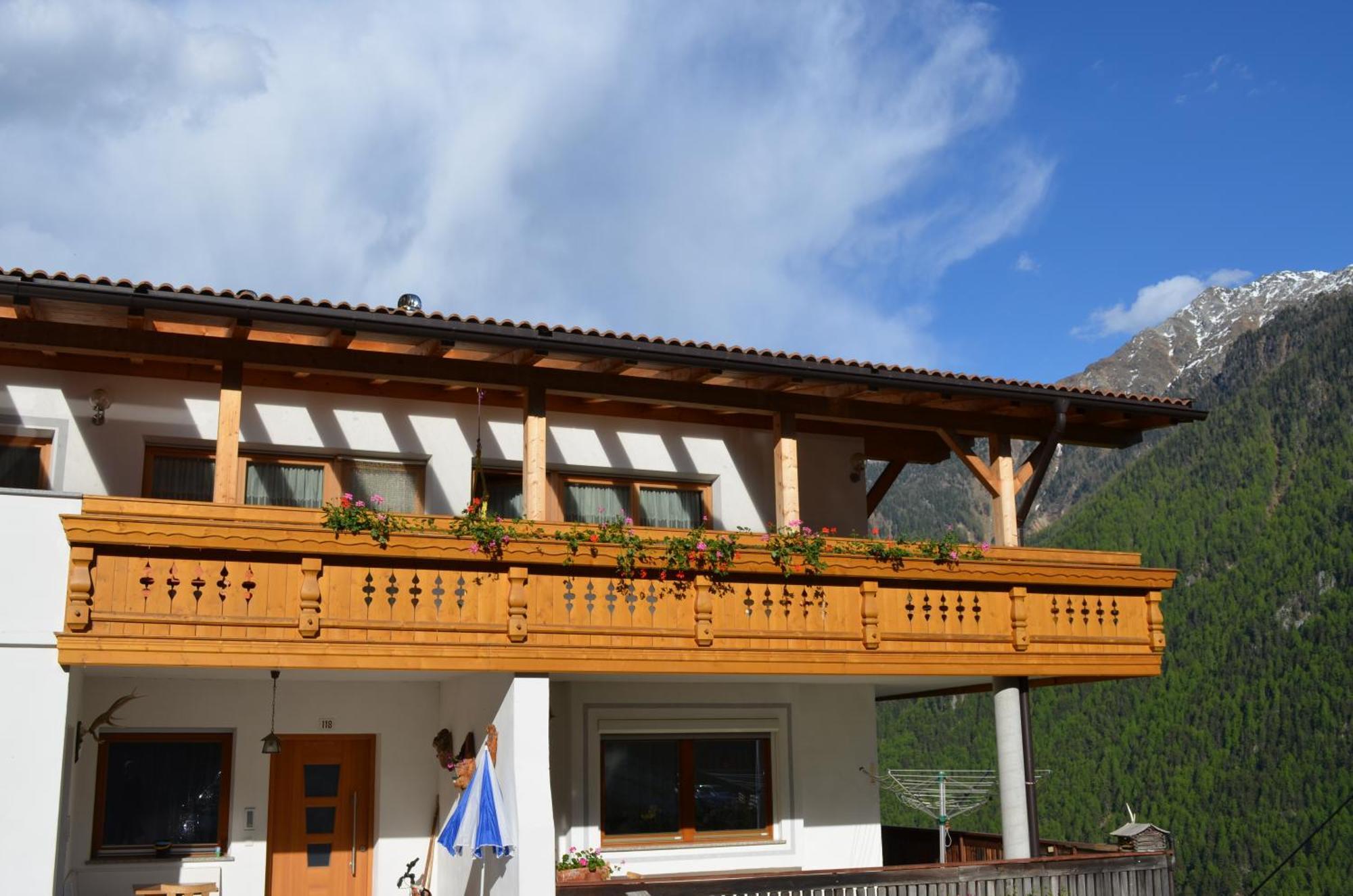 Alpenblick Lodge Tscholl Martello Kültér fotó