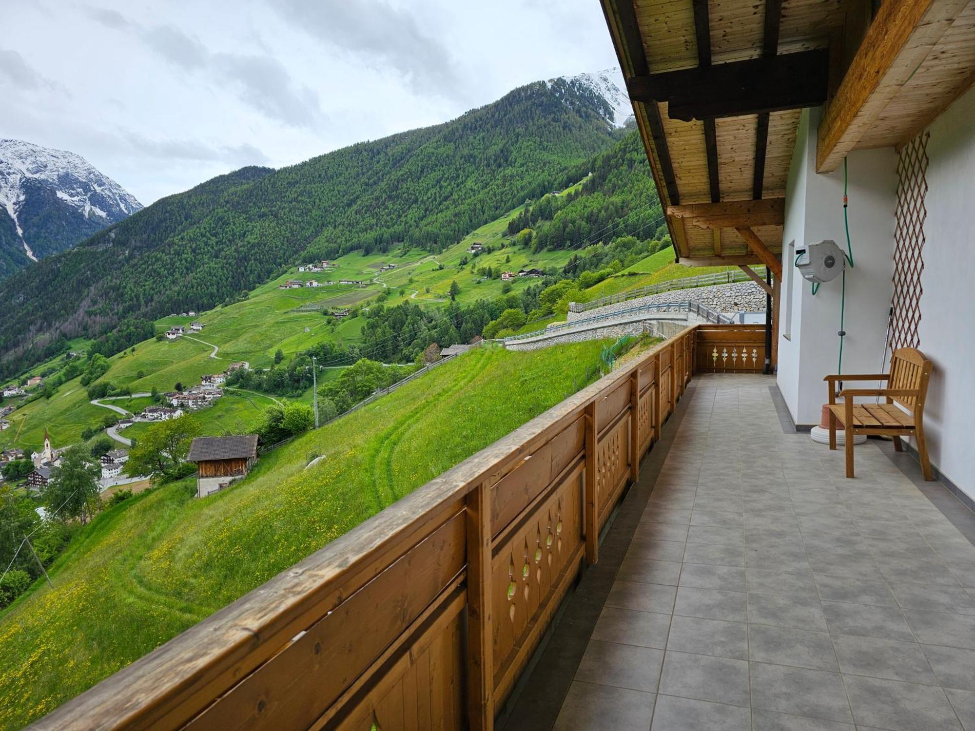 Alpenblick Lodge Tscholl Martello Kültér fotó